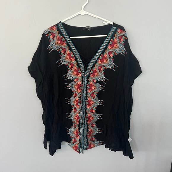 Andree by Unit Faux Poncho Top w/ Embroidered Neckline Women's Size Small - Picture 1 of 8